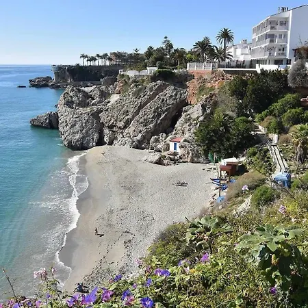 Mit Privatpool Fuer 6 Personen Ca 106 Qm In Nerja, Andalusien Costa Del Sol *